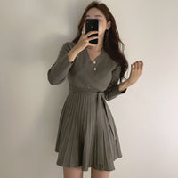 Mozuleva Stylish V-neck Sweater Dress